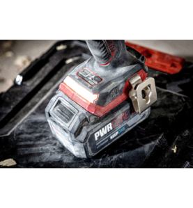 SKIL 3065 HA Taladro/Atornillador a Batería «Compact Brushless» - Detalle Batería Ion Litio